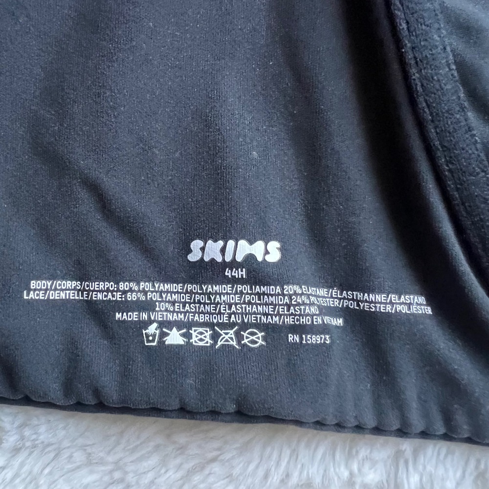 SKIMS Fits Everybody Lace Unlined Demi Bra Onyx Black Size 44H BA-DEM-4130 NEW - Picture 11 of 12